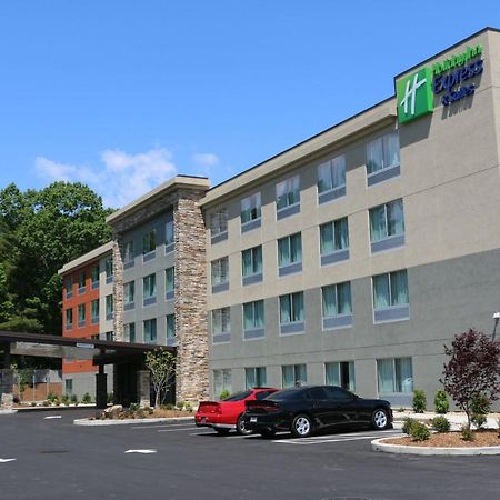 Holiday Inn Express & Suites - Hendersonville Se - Flat Rock By Ihg Екстериор снимка