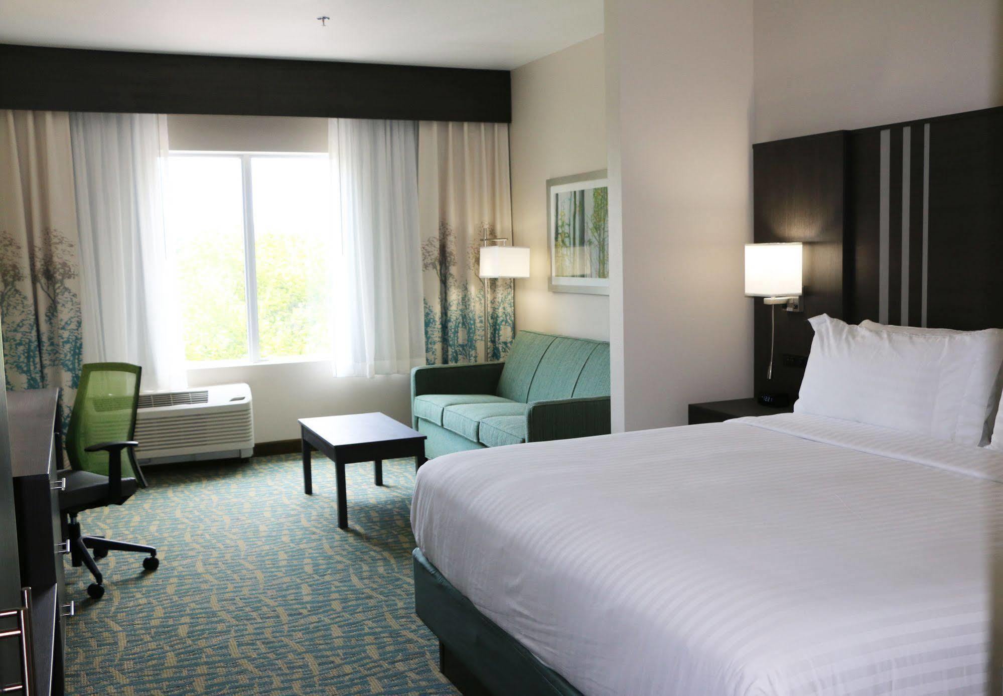 Holiday Inn Express & Suites - Hendersonville Se - Flat Rock By Ihg Екстериор снимка